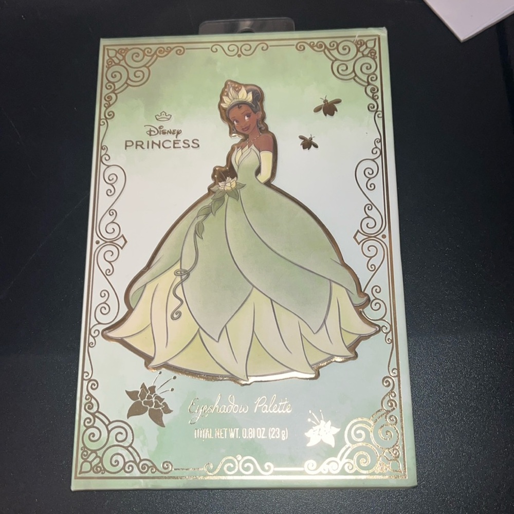 Brand new/Never used. Disney Princess Tiana eyeshadow palette with mirror